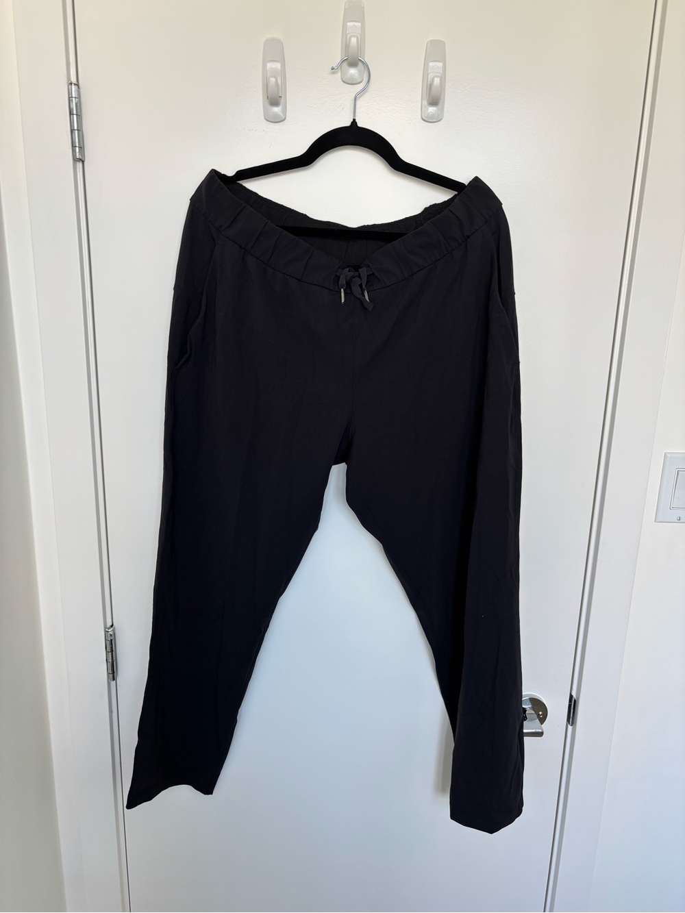 lululemon Black On the Fly Pant Size 14
